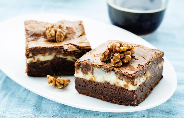10 OvertheTop Brownie Sundaes Worth the Calories